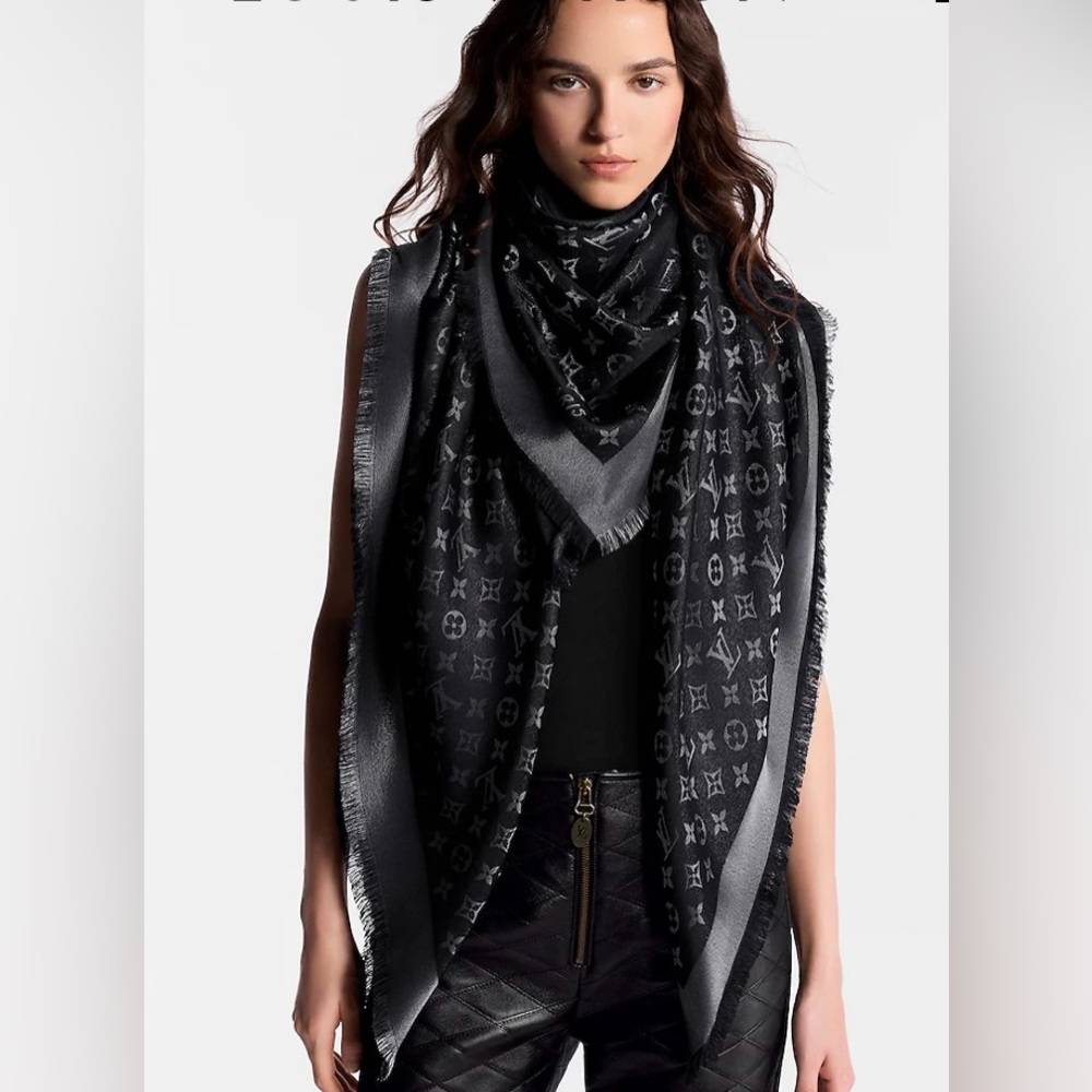 Louis Vuitton Monogram Shine Shawl